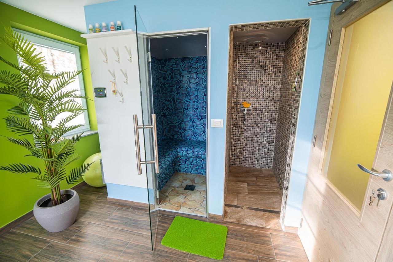 Holiday Home With Hot Tub And Sauna Sabina Rovte Zewnętrze zdjęcie