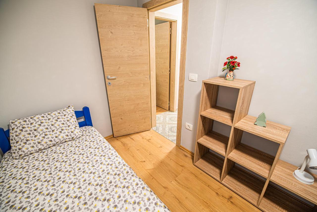 Holiday Home With Hot Tub And Sauna Sabina Rovte Zewnętrze zdjęcie