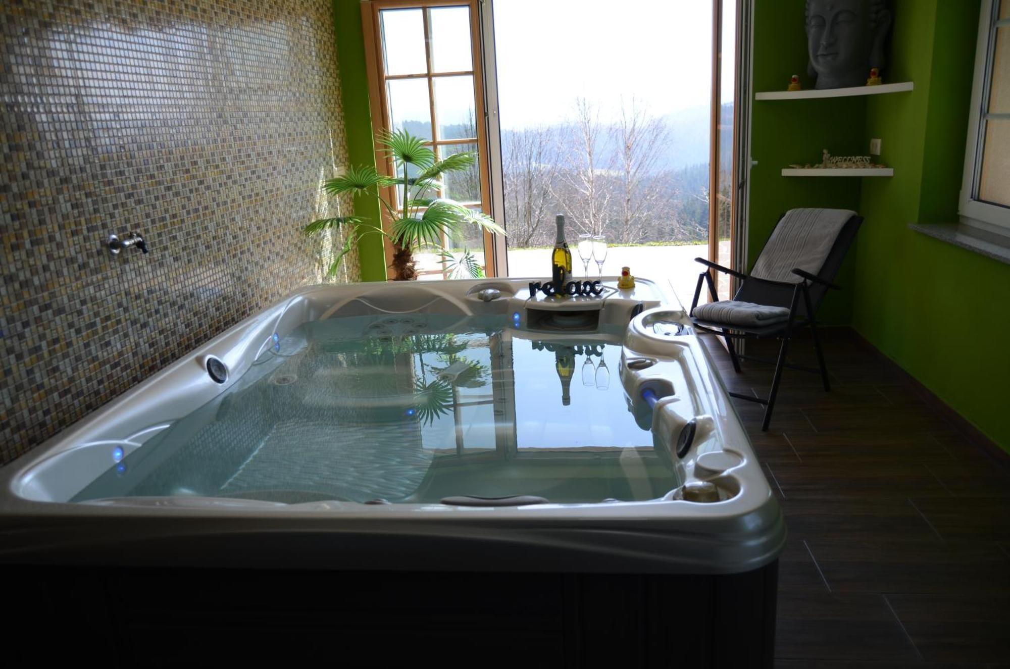 Holiday Home With Hot Tub And Sauna Sabina Rovte Zewnętrze zdjęcie