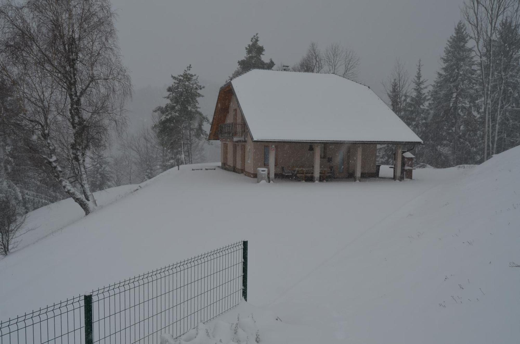 Holiday Home With Hot Tub And Sauna Sabina Rovte Zewnętrze zdjęcie