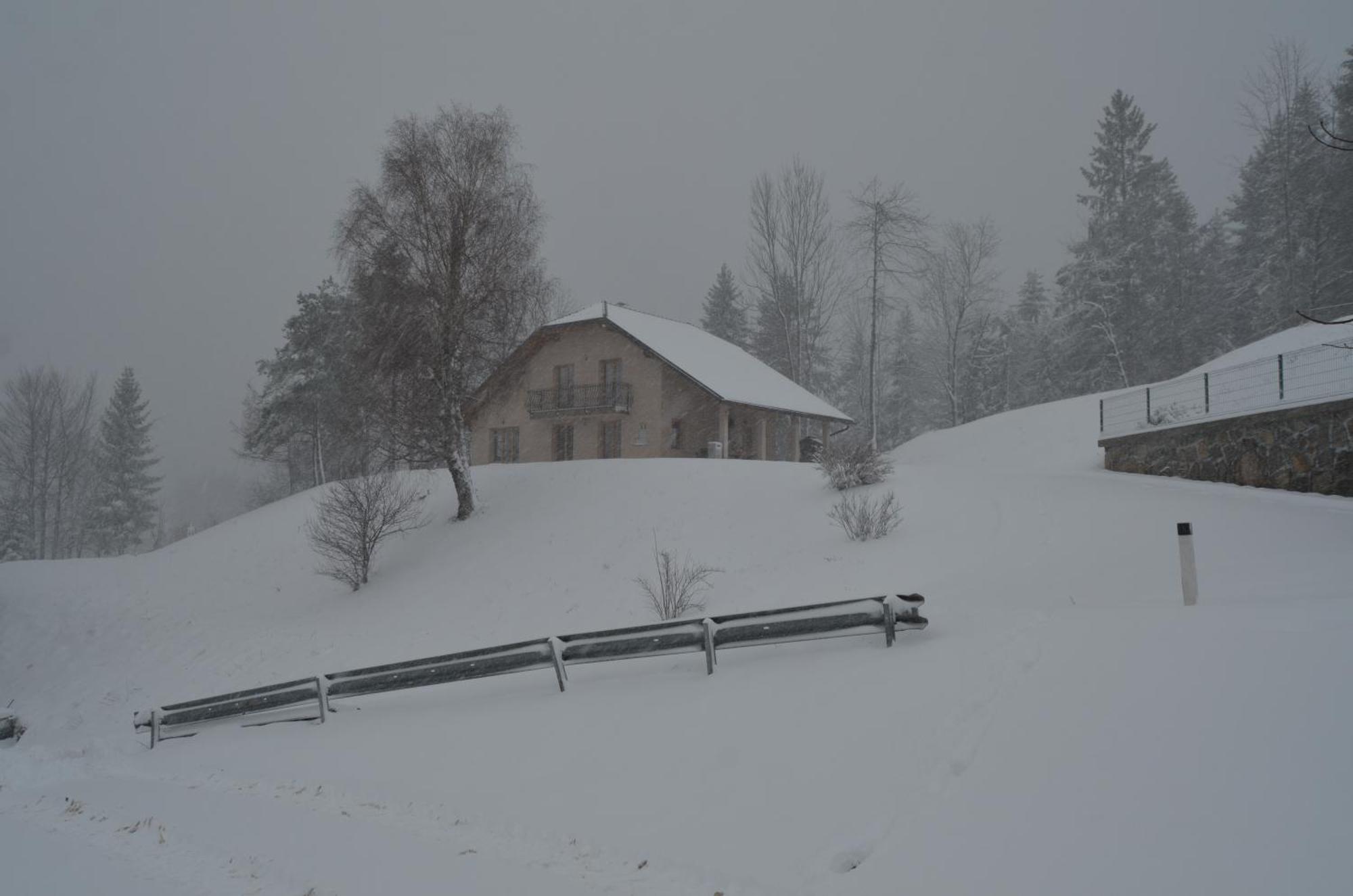 Holiday Home With Hot Tub And Sauna Sabina Rovte Zewnętrze zdjęcie