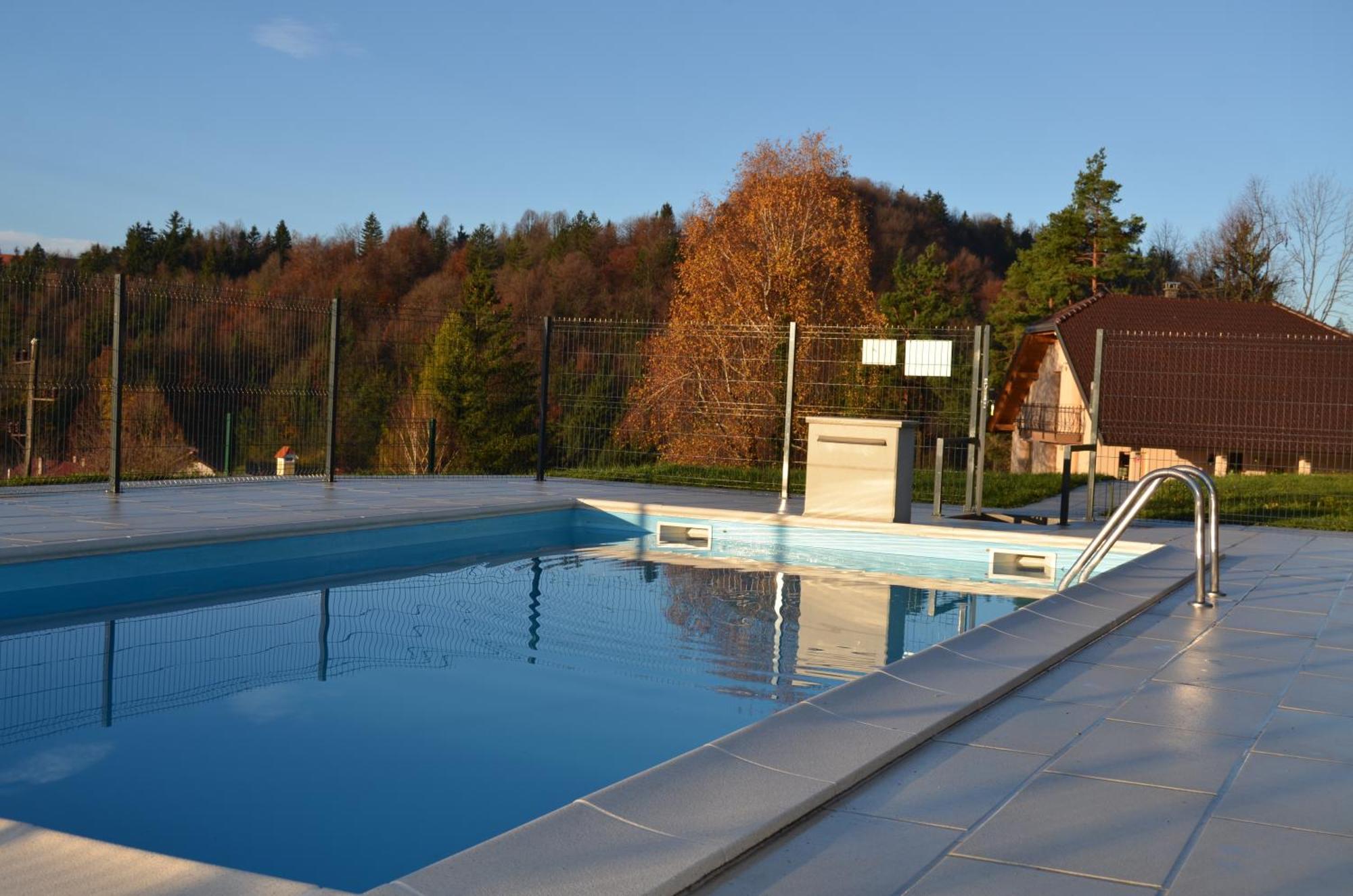 Holiday Home With Hot Tub And Sauna Sabina Rovte Zewnętrze zdjęcie