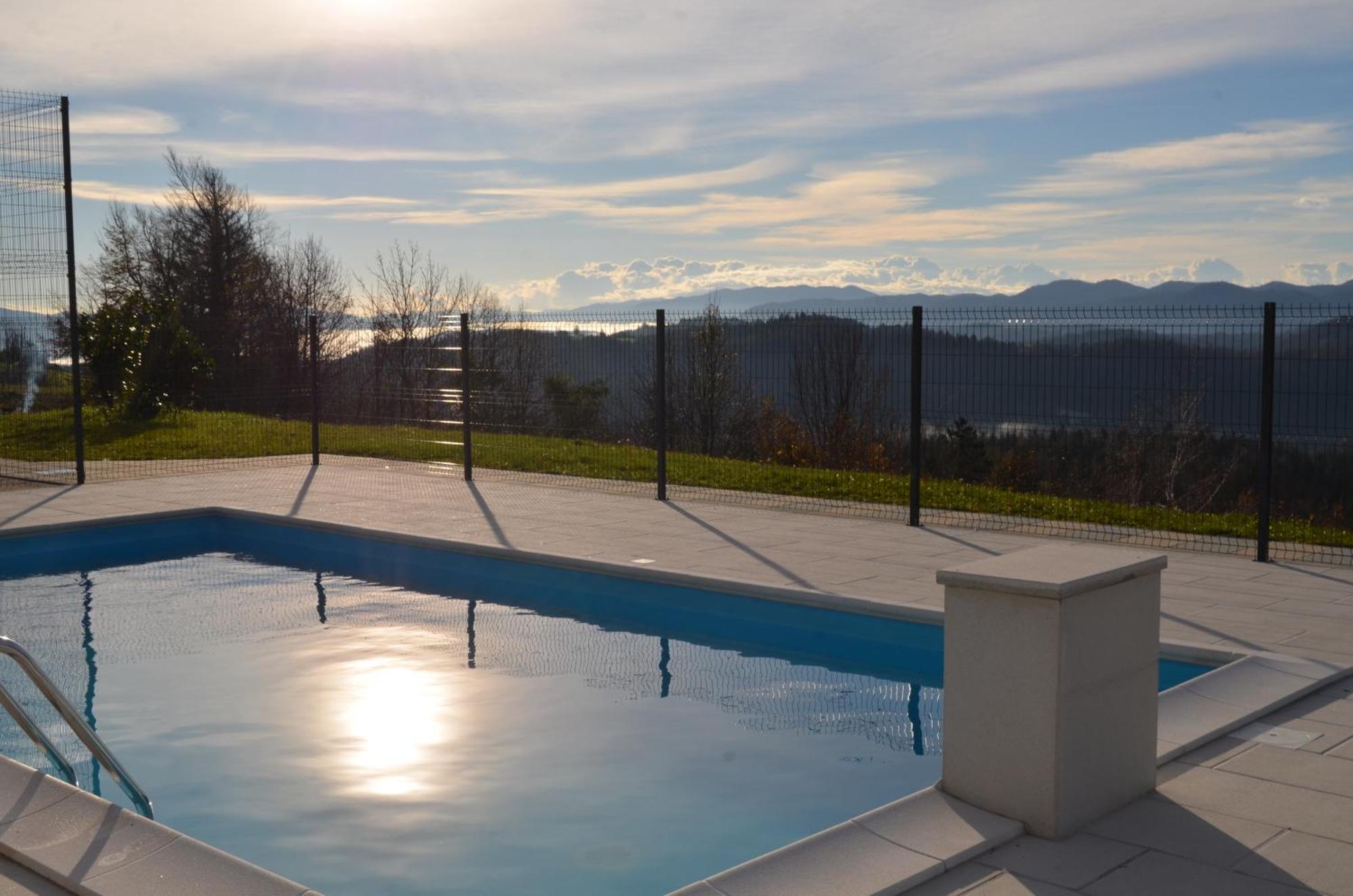 Holiday Home With Hot Tub And Sauna Sabina Rovte Zewnętrze zdjęcie